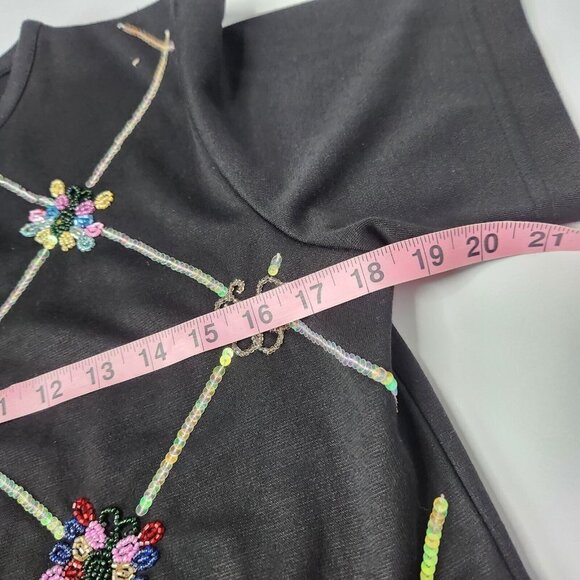 Quacker Factory Women's Size X-Small Sequin Ladybug Insects Top - Picture 3 of 7